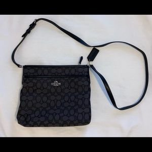 NWOT Authentic Coach Signature File Crossbody Shoulder Bag / Purse F29960